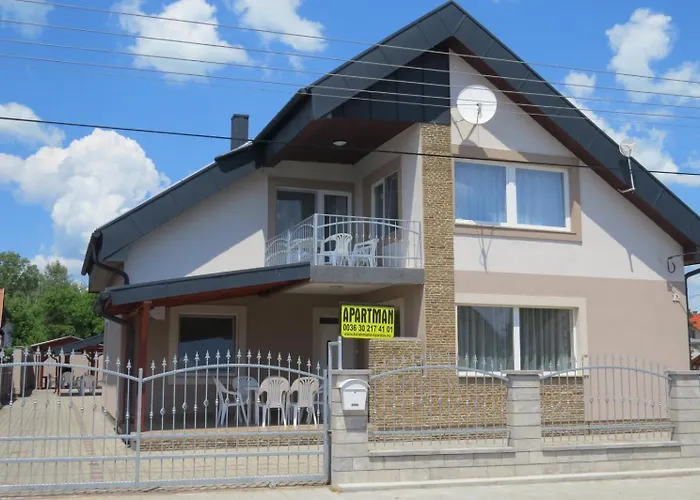 Apartament 8 Feroehelyes *
